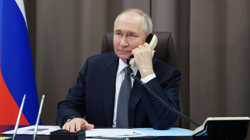 Путин во вторник проведет несколько международных телефонных разговоров