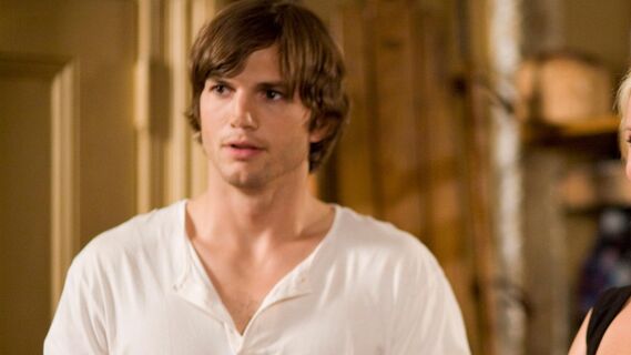 "На восстановление потребовался год": Эштон Кутчер чуть не потерял зрение из-за тяжелой болезни