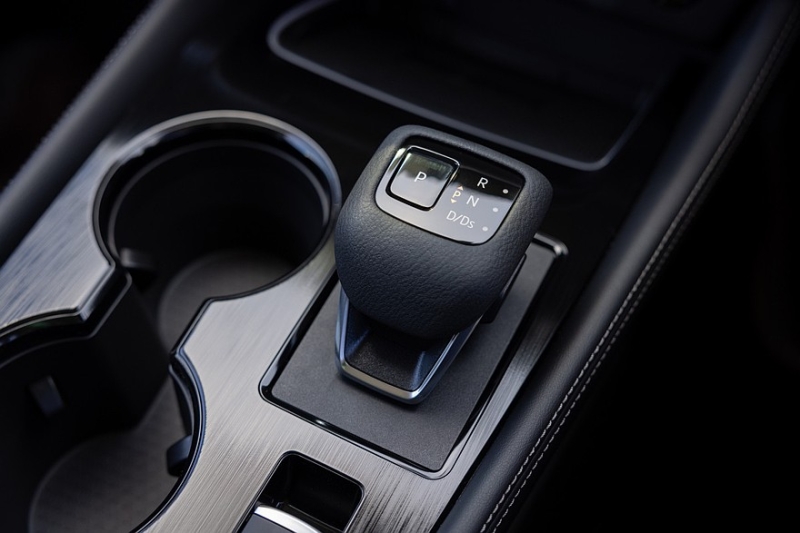 Ещё один обновлённый Nissan X-Trail: без спецверсий, зато моторная гамма – шире