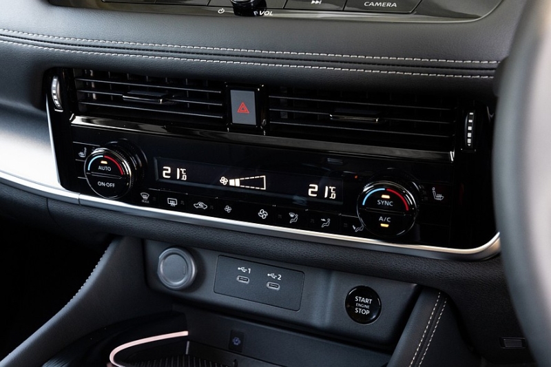 Ещё один обновлённый Nissan X-Trail: без спецверсий, зато моторная гамма – шире