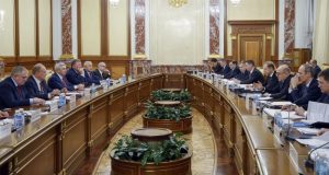 Мишустин оценил взаимодействие правительства с КПРФ