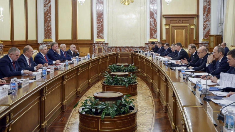 Мишустин оценил взаимодействие правительства с КПРФ